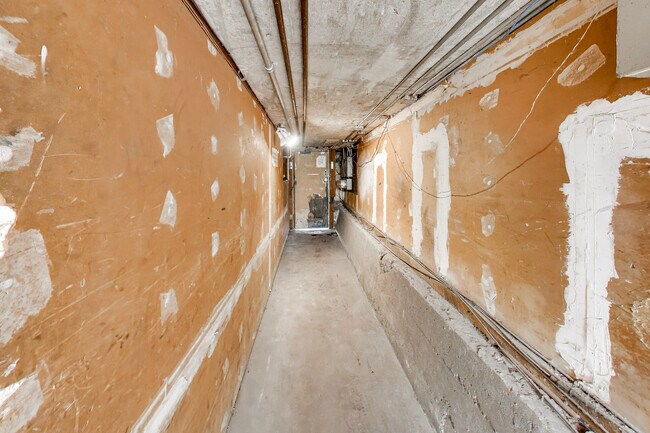 Building Photo - 554a Natoma St