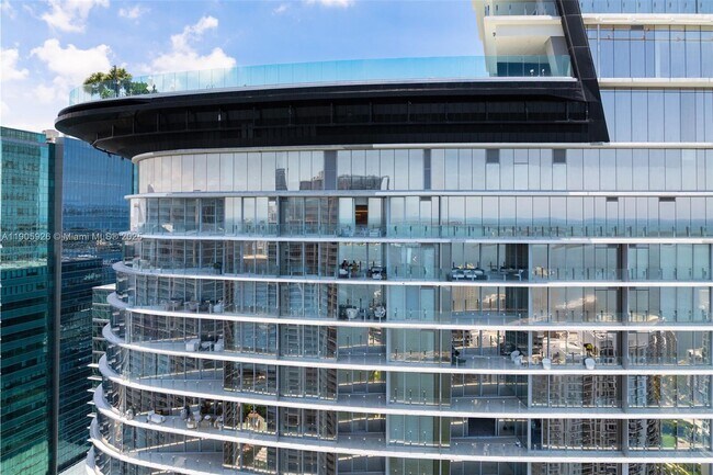 Building Photo - 300 Biscayne Blvd Way