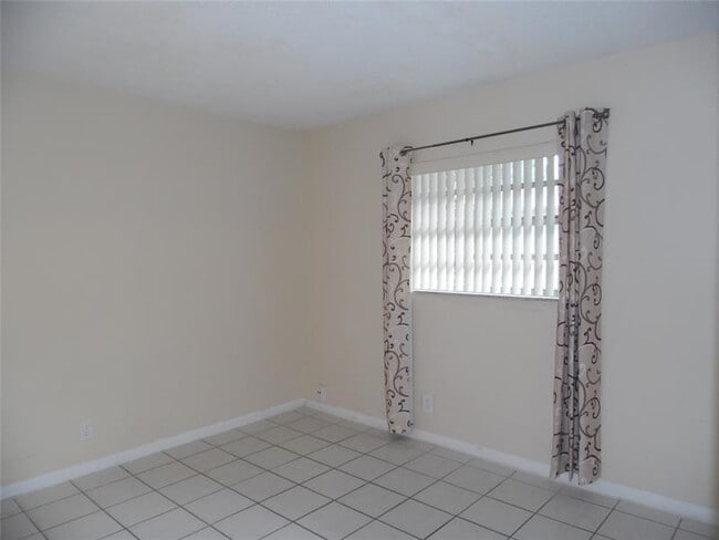 Building Photo - 7341 NW 37th St