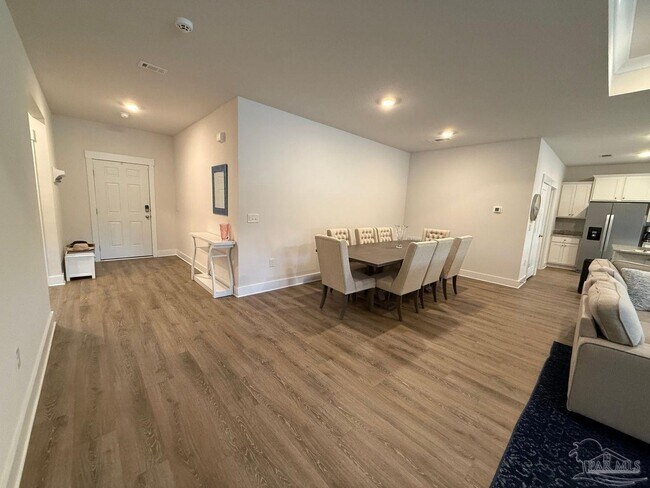 Building Photo - 5978 Forest Bay Ave