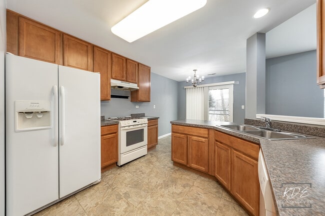 Building Photo - 603 Conservatory Ln