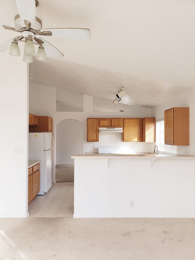 Building Photo - Great home in Enchanted Hills - 3 bed, 2 b...
