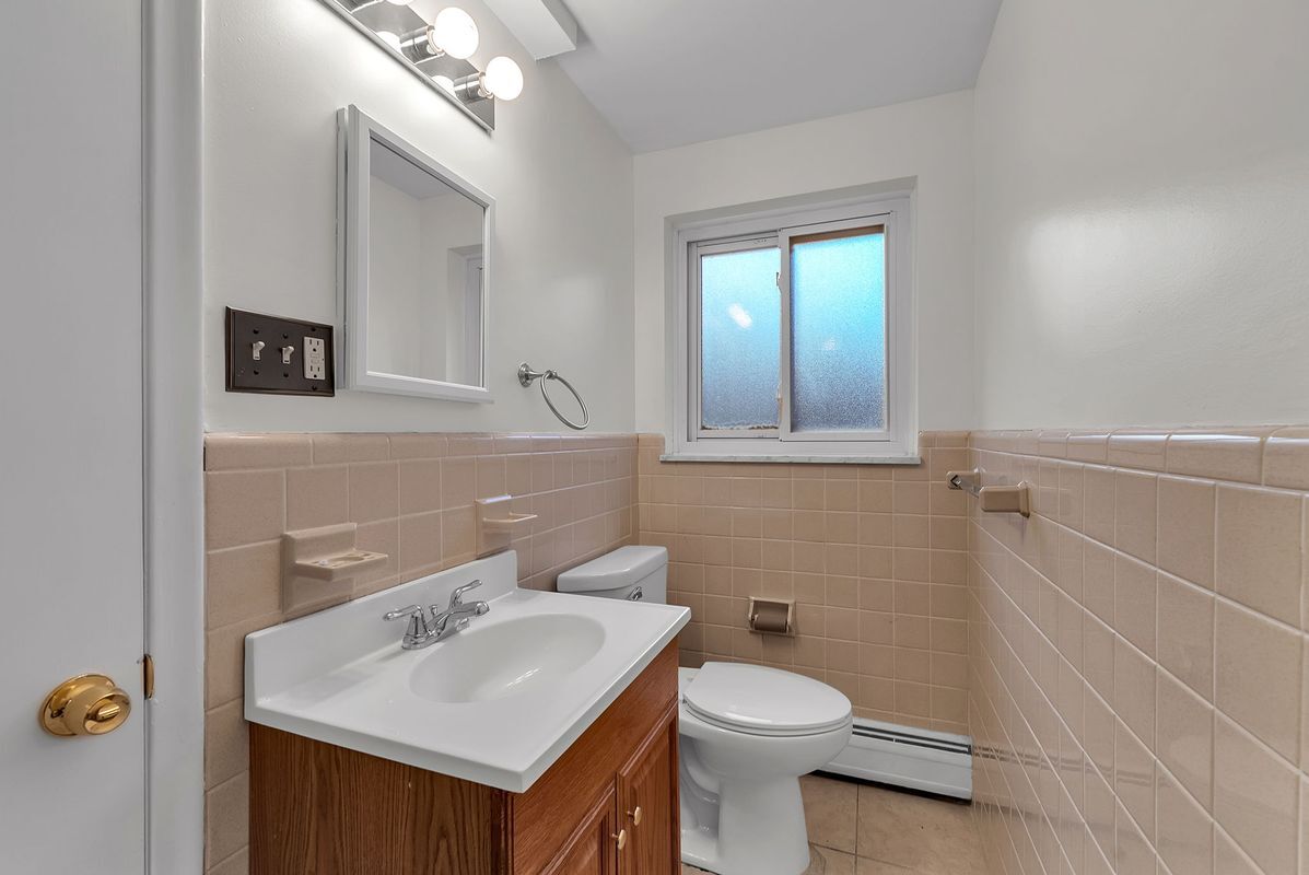 Building Photo - 32725 Barkley St