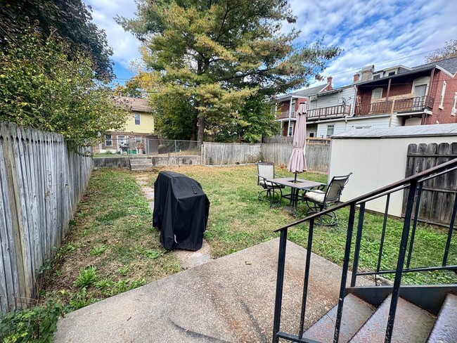 Building Photo - 1111 Walnut St