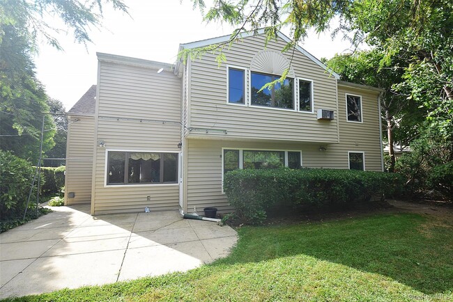 Building Photo - 61 Kenwood Rd