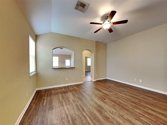 Building Photo - 26314 Longview Creek Dr