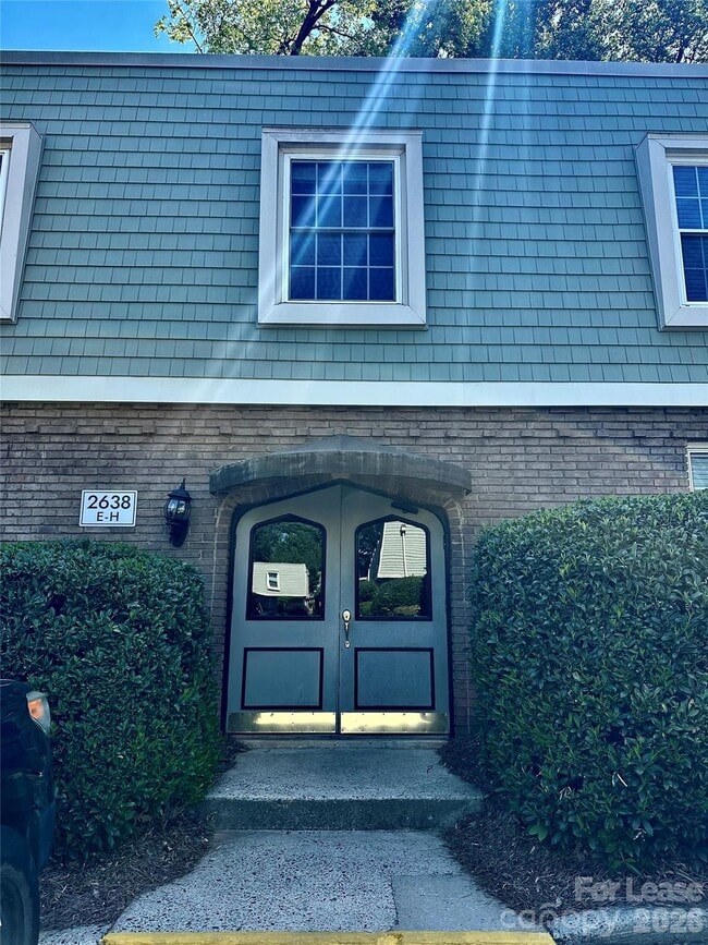 Building Photo - 2638 Park Rd