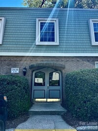 Building Photo - 2638 Park Rd