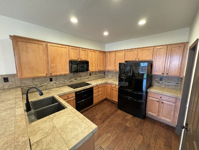 Building Photo - 3614 SE Trellis Pl