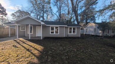 Building Photo - 3 bedroom House