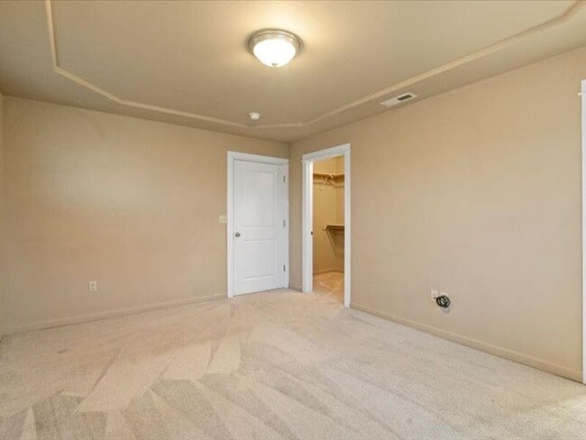 Building Photo - 506 Manzanita Ln