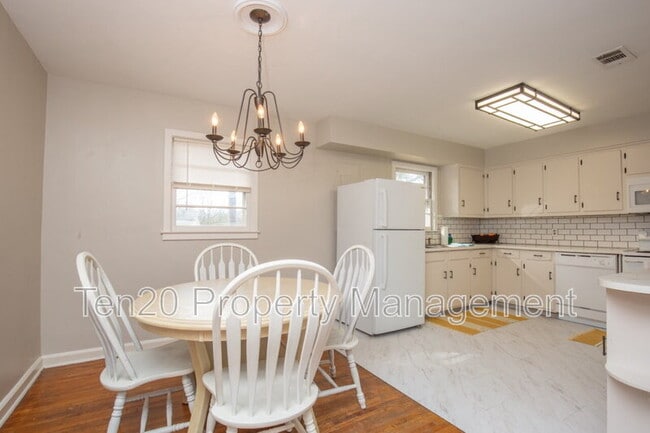 Building Photo - 4264 Yates Dr