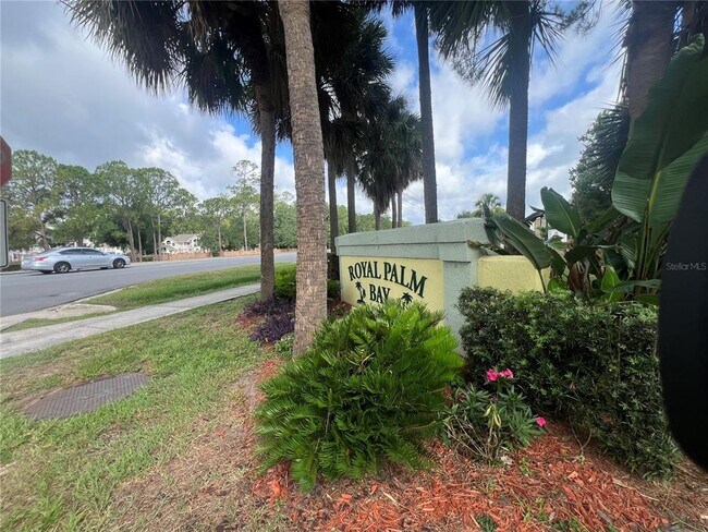 Building Photo - 2000 Royal Bay Blvd
