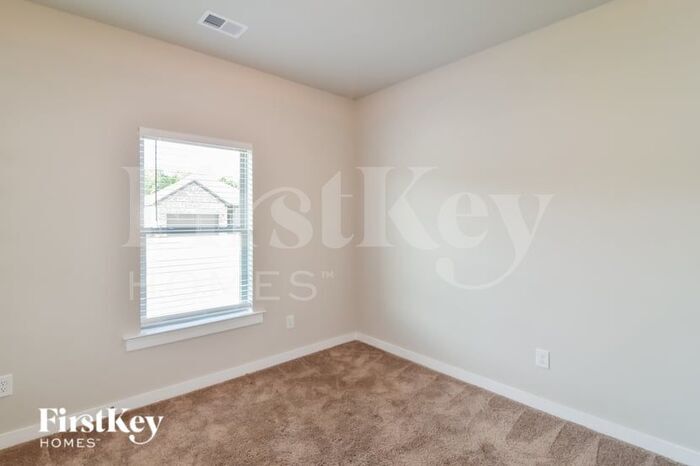 Building Photo - 135 Avalon Wy