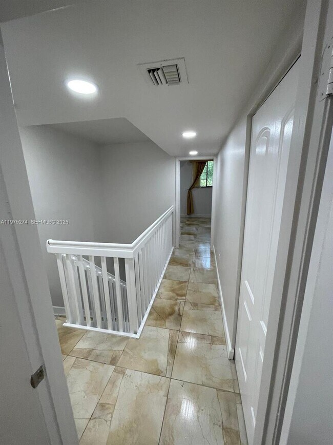 Building Photo - 13037 SW 88th Ln