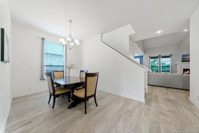 Building Photo - 4 Bedroom/3 Bath Ventana Subdivision