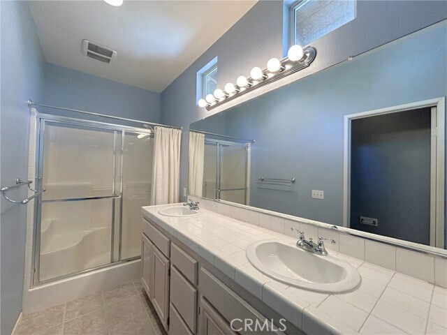 Building Photo - 11811 Fairway Dr