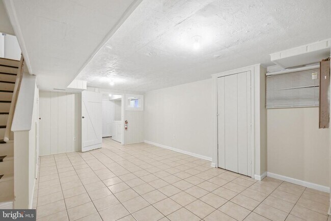 Building Photo - 4229 Fort Dupont Terrace SE