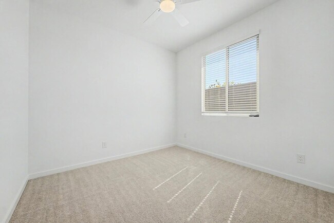 Building Photo - 25291 W Hidalgo Ave