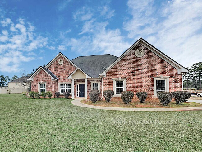 Primary Photo - 201 Long Needle Dr
