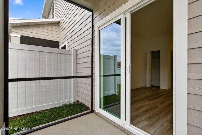 Building Photo - 3989 Mid Century St