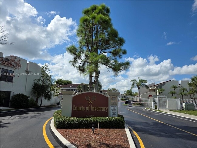 Building Photo - 6509 Racquet Club Dr