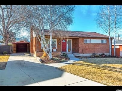 Primary Photo - 1870 N Woodside Dr E