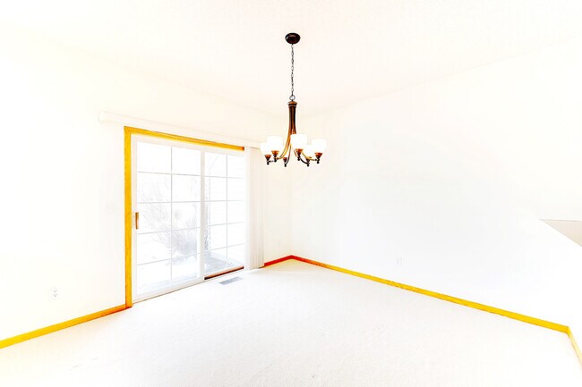 Building Photo - 1968 Bluestem Ln