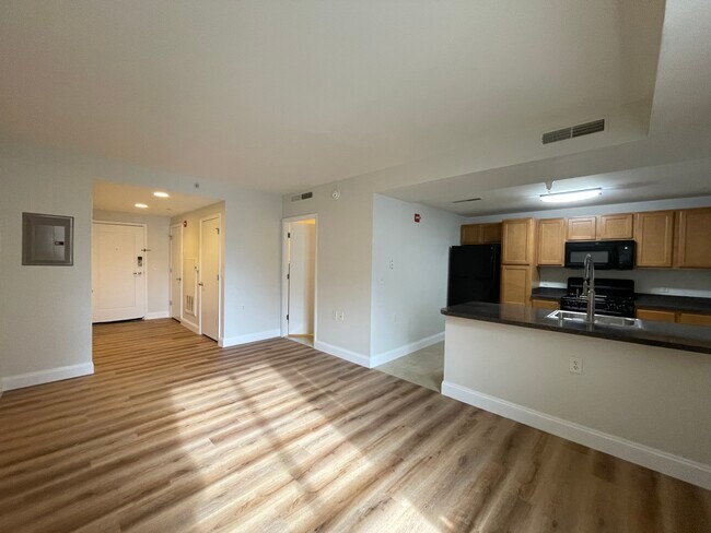 Building Photo - 350 G St SW