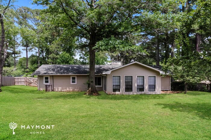 Building Photo - 619 Larry Dr