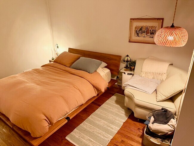 Building Photo - 3550 N Lake Shore Dr