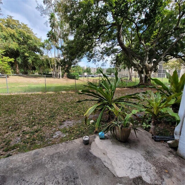 Building Photo - 8540 N Sherman Cir