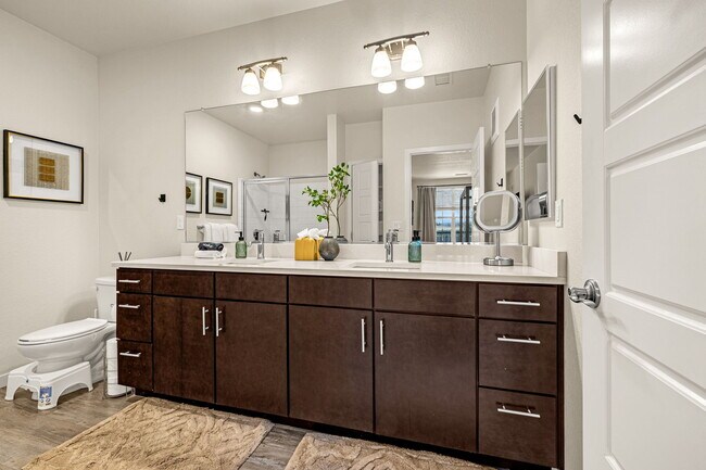 Building Photo - 9227 Rolling Way