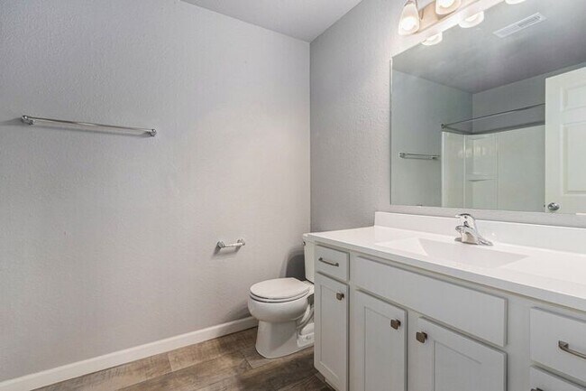 Building Photo - 5499 E Karen Ct