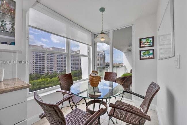 Building Photo - 607 Ocean Dr
