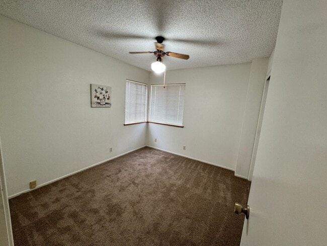 Building Photo - Beautiful 4 Bedroom Home