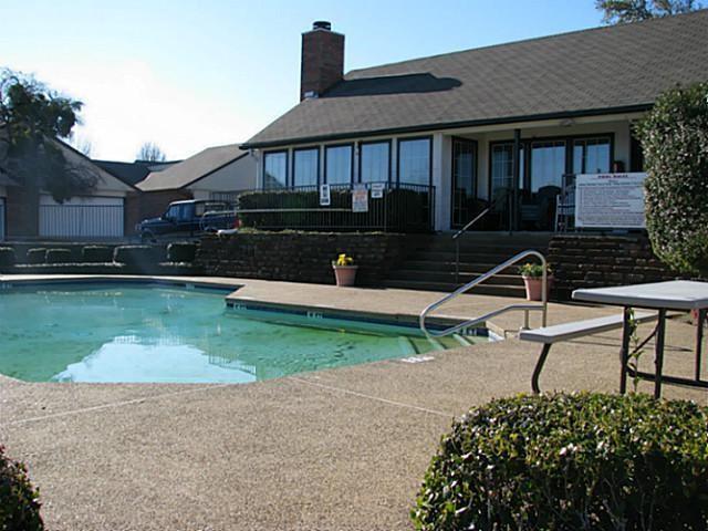 Building Photo - 1017 Weston Dr