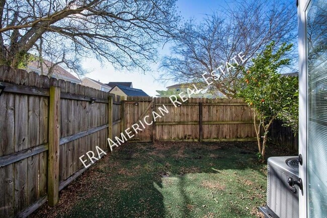 Building Photo - 1810 Pointed Leaf Ln