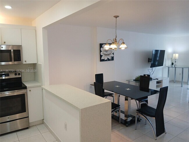 Building Photo - 2780 NE 183rd St