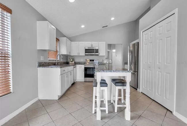 Building Photo - 447 Brayton Ln