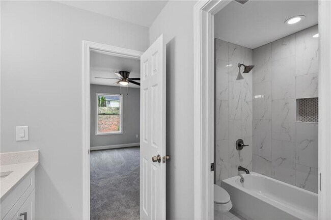 Building Photo - 1226 Bloomsbury Ln