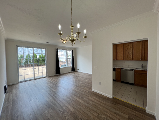 Building Photo - 143 Admiral Ln