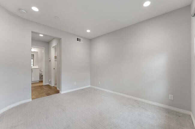 Building Photo - 2434s Tapestry Wy