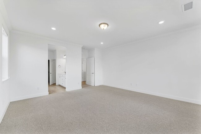 Building Photo - Panoramic views of the valley with a modern updated home!