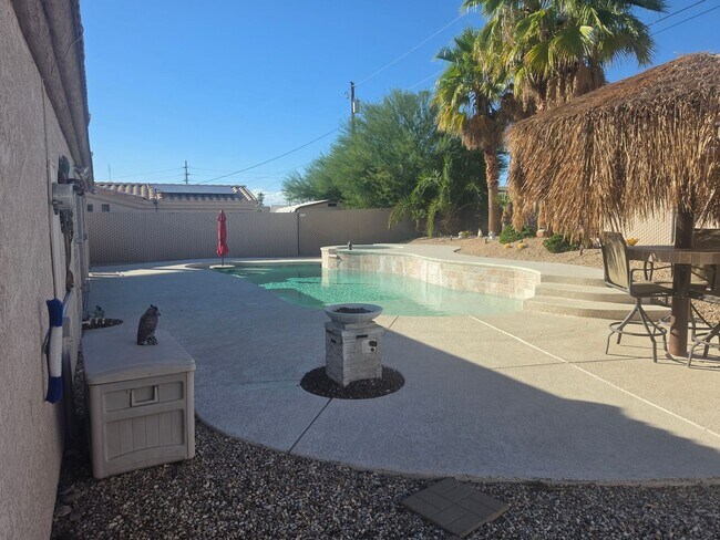 Building Photo - 2325 Palo Verde Blvd N