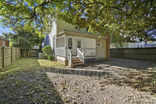 Building Photo - 630 W 36th St