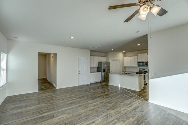 Building Photo - NEW CONSTRUCTION - 5 BDRMS, 3 BTHS, JOHNSON CITY