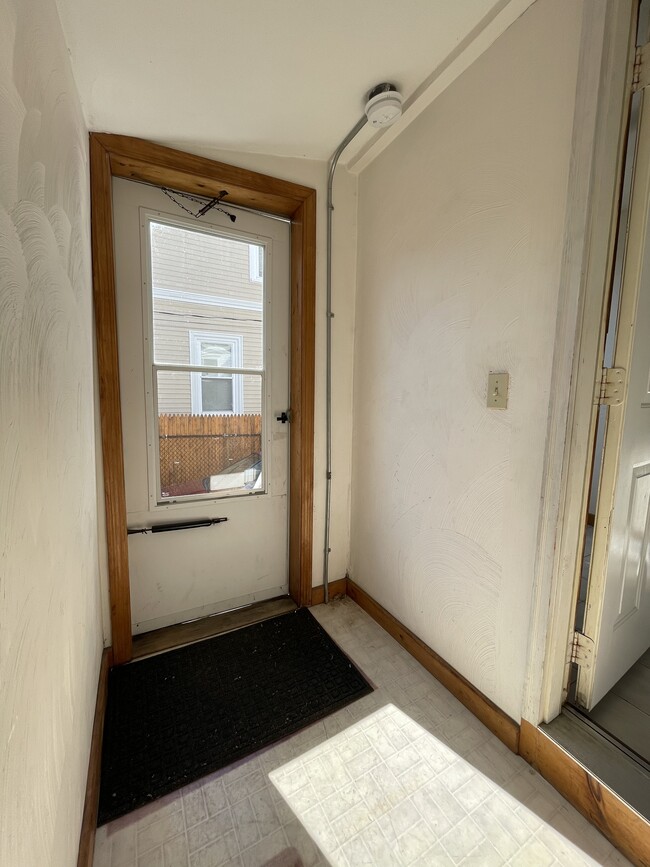 Building Photo - 45 Kirtland St