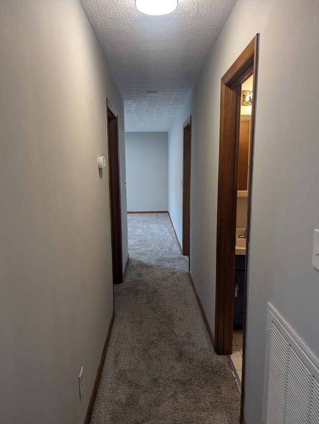 Building Photo - 908 Columbia Rd