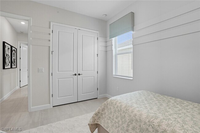 Building Photo - 15063 Longs Ln